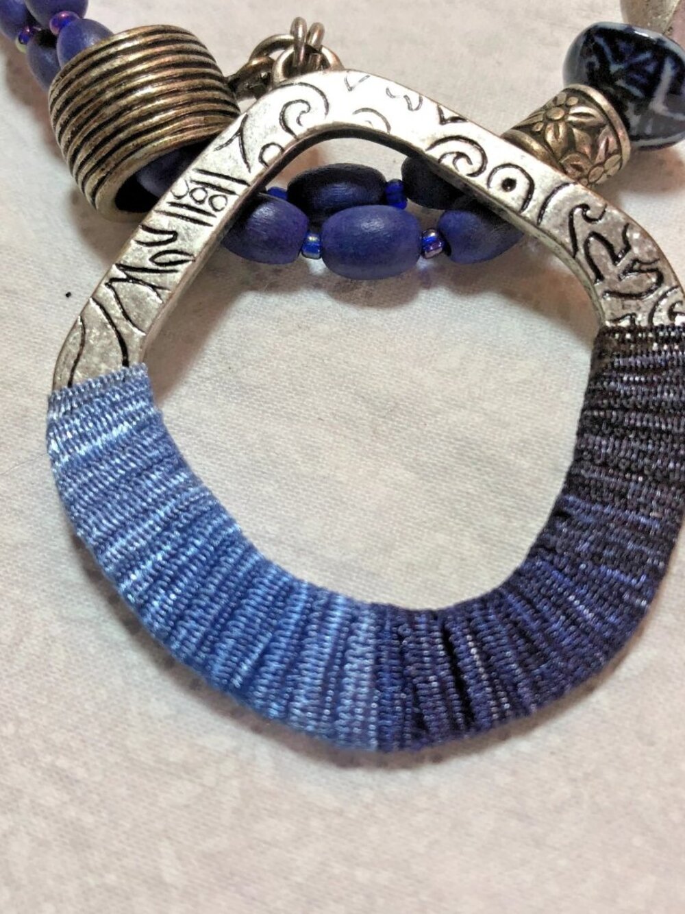 Blue coldwater creek 18" statement necklace, denim pendant boho casual - Picture 9 of 9